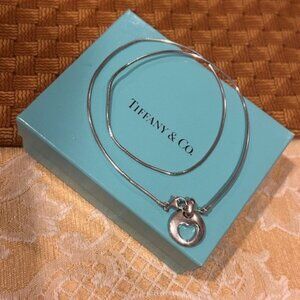 TTIFFANY & CO. Sterling Silver 1999 HEART Stencil Pendant Necklace